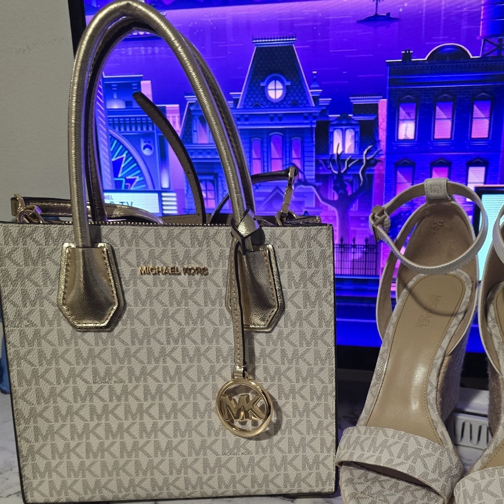 Michael Kors Gold and Cream Women's Bag